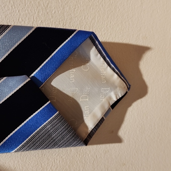 Vintage Christian Dior Tie - Picture 4 of 5